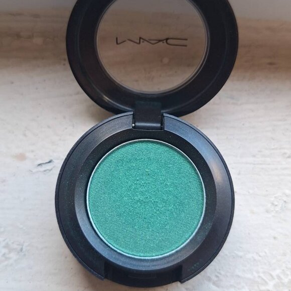 🌱 MAC Single Eyeshadow – New Crop (Swatched) - Picture 1 of 1